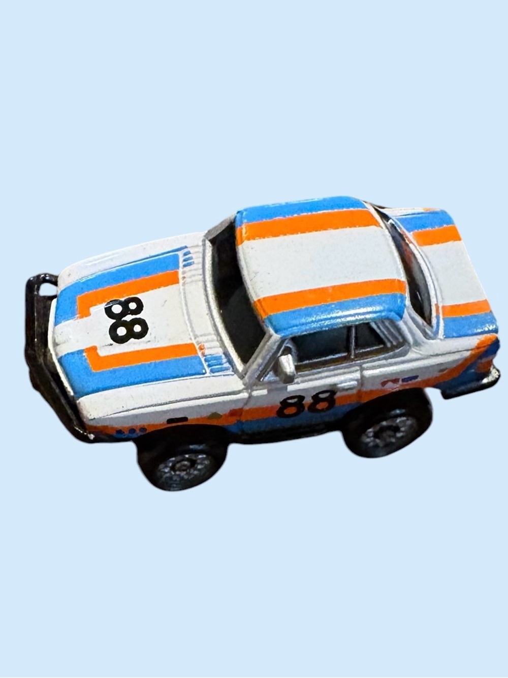 Vintage Micro Machines
Mercedes Benz 450 SLC
White Blue Orange #88